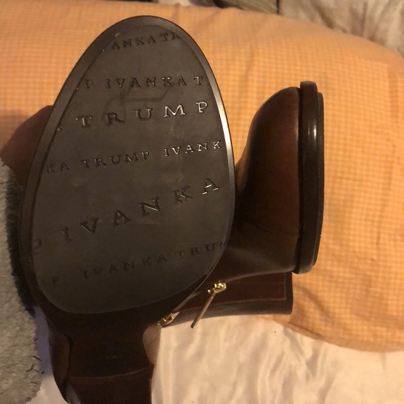 Brown 4 inch heel with gold buckle accent - Picture 3 of 4